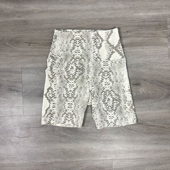 NWT Beach Riot Pink Animal Print Biker Shorts XS Size Active New - Picture 1 of 10